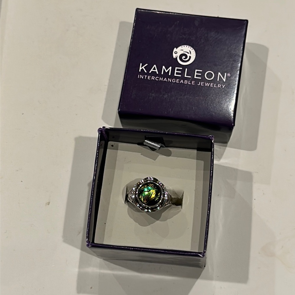 Brand new KAMELEON Interchangeable Ring with stone